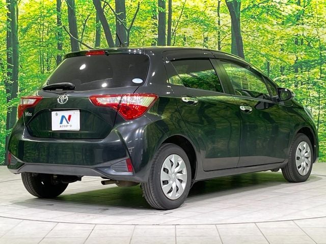 TOYOTA VITZ 2018