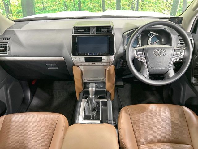 TOYOTA LANDCRUISER PRADO 2022