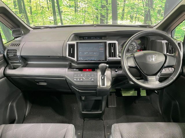 HONDA STEPWAGON SPADA 2011