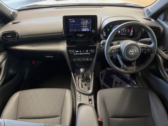 TOYOTA YARIS CROSS 2025