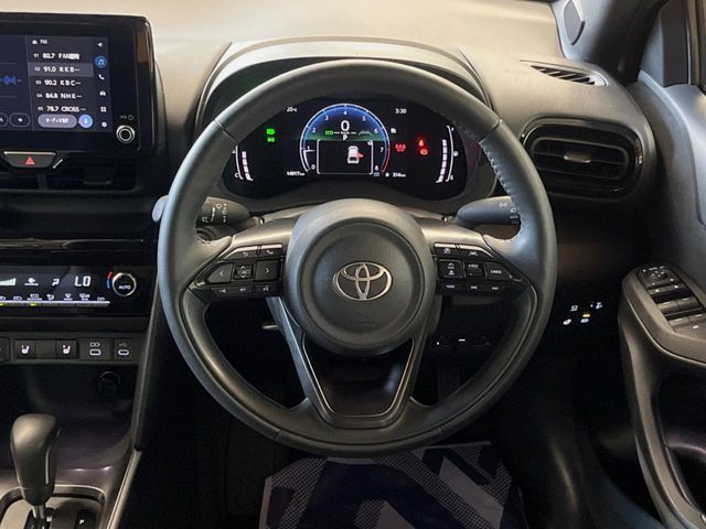 TOYOTA YARIS CROSS 2025
