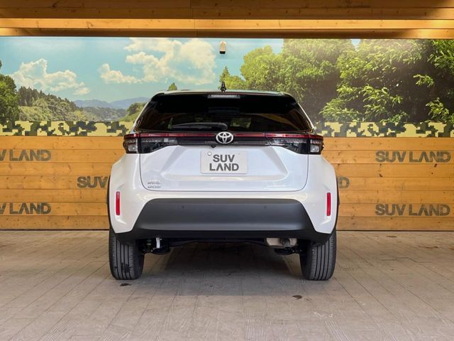 TOYOTA YARIS CROSS 2025