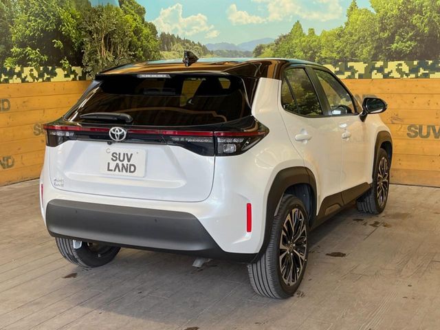 TOYOTA YARIS CROSS 2025