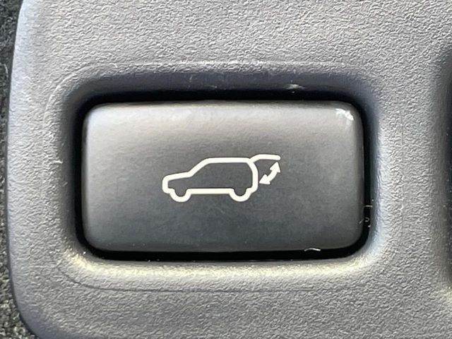 TOYOTA HARRIER 2WD 2016