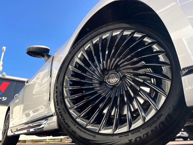 TOYOTA CROWN sedan hybrid 2025