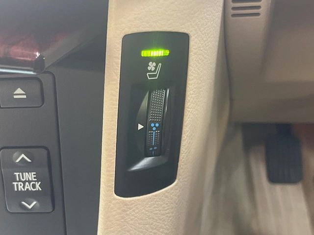 TOYOTA CROWN sedan hybrid 2011