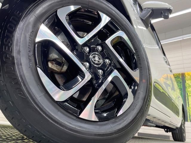 TOYOTA SIENTA HYBRID 2023