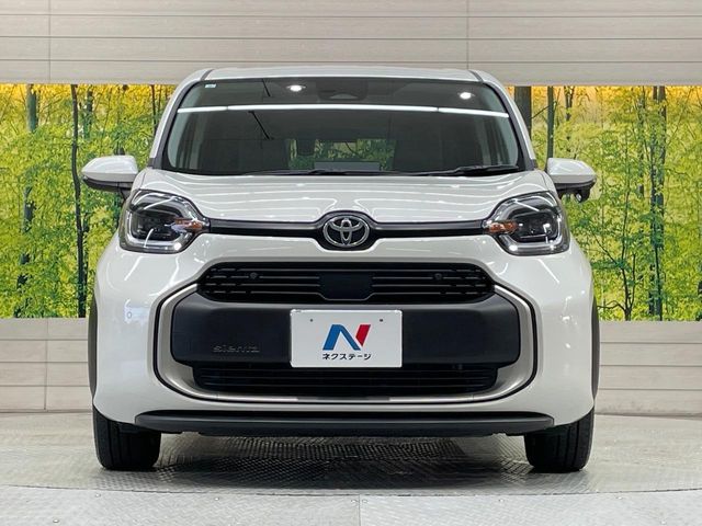 TOYOTA SIENTA HYBRID 2023