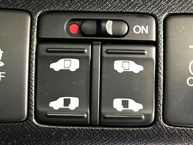 HONDA STEPWAGON SPADA 2013