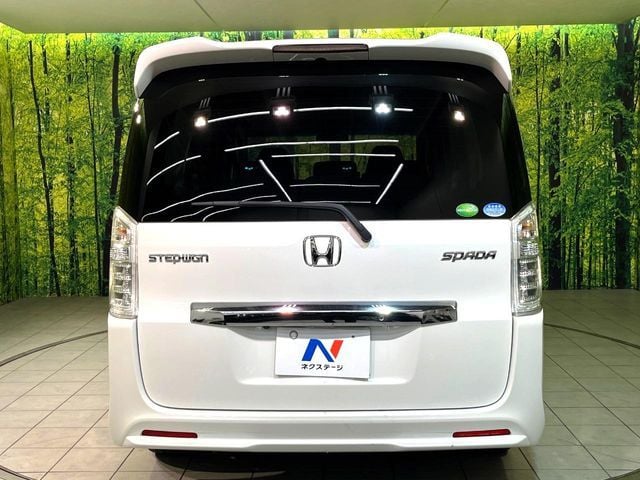 HONDA STEPWAGON SPADA 2013