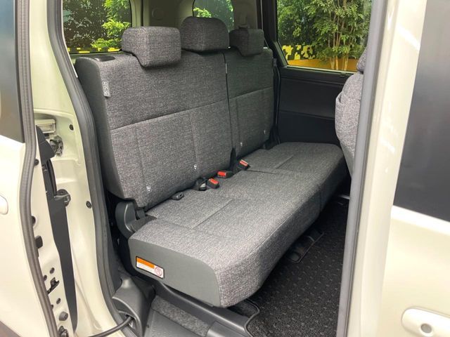 TOYOTA SIENTA HYBRID 2023