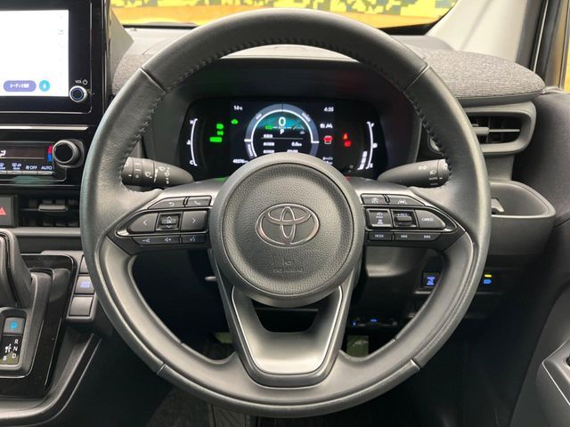 TOYOTA SIENTA HYBRID 2023