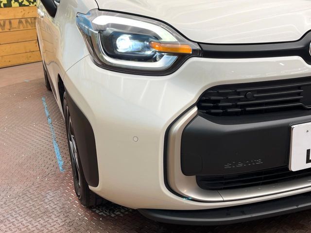 TOYOTA SIENTA HYBRID 2023