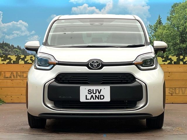 TOYOTA SIENTA HYBRID 2023