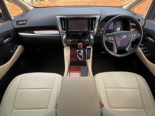 TOYOTA ALPHARD hybrid 4WD 2015