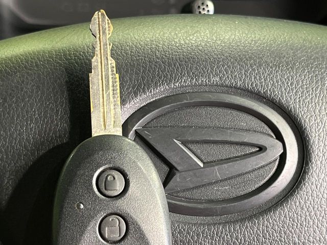 DAIHATSU MIRA e:S 4WD 2018