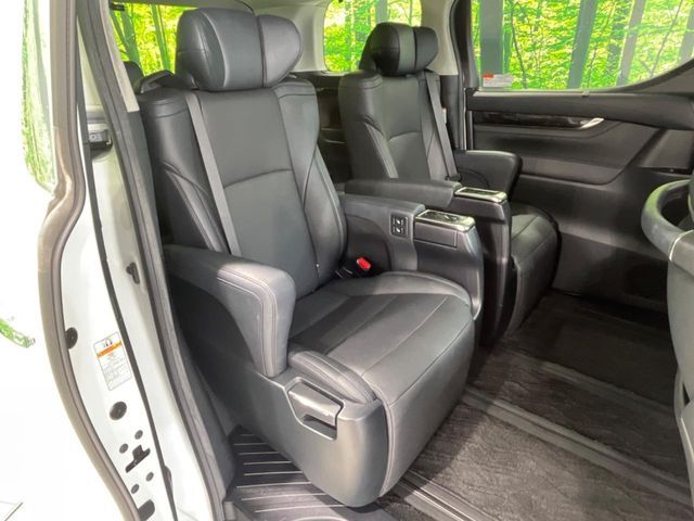 TOYOTA VELLFIRE 2018