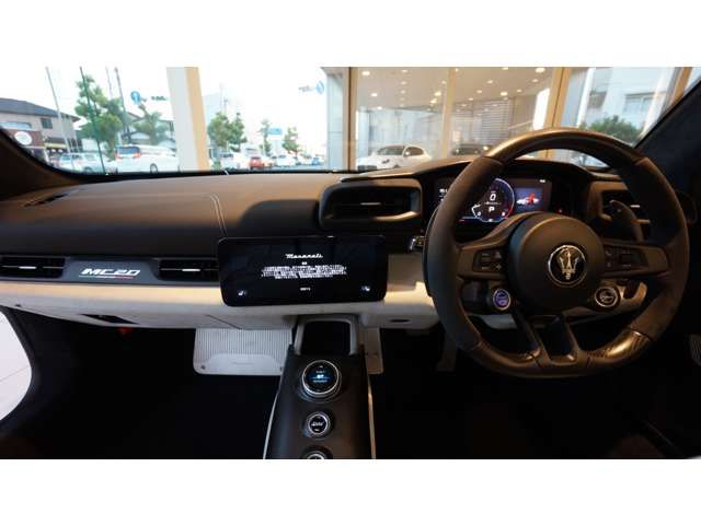 MASERATI MASERATI MC20 Cielo 2025