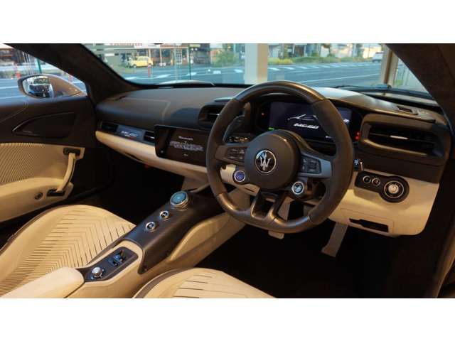 MASERATI MASERATI MC20 Cielo 2025