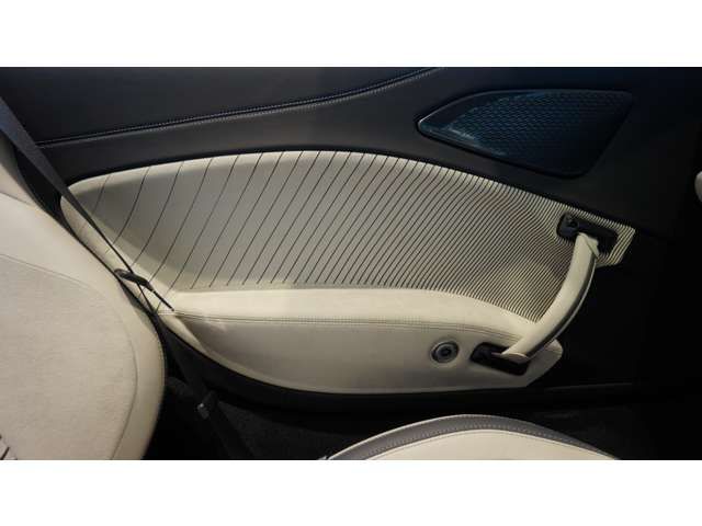 MASERATI MASERATI MC20 Cielo 2025