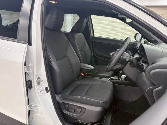 TOYOTA YARIS CROSS HYBRID 2025