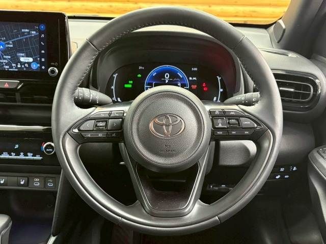 TOYOTA YARIS CROSS HYBRID 2025