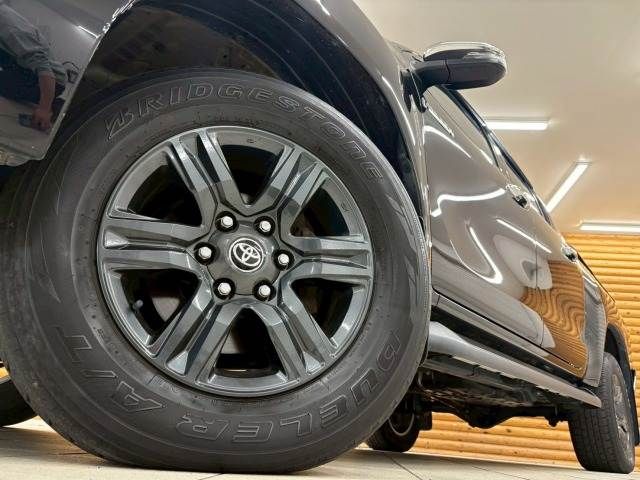 TOYOTA HILUX 4WD 2021