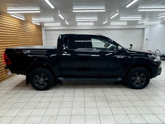 TOYOTA HILUX 4WD 2021