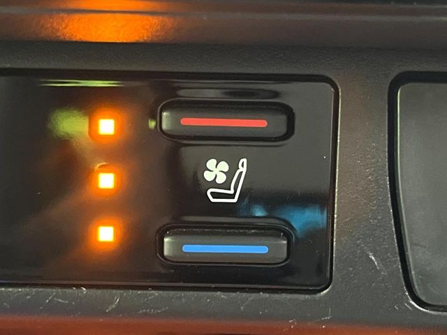 TOYOTA RAV4 4WD 2021