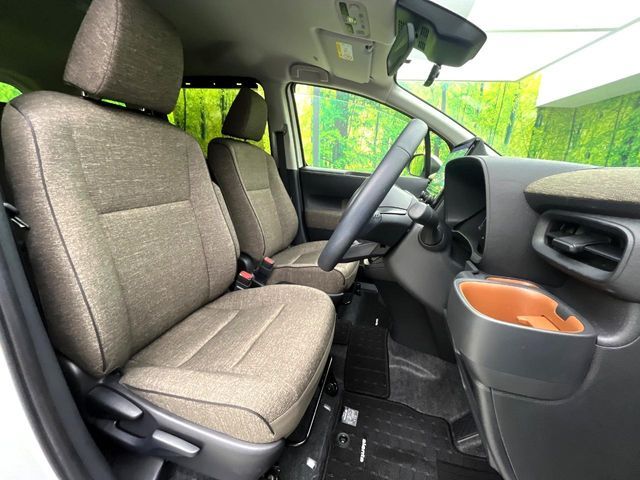 TOYOTA SIENTA HYBRID 2023