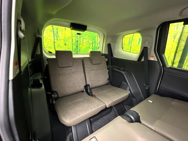 TOYOTA SIENTA HYBRID 2023