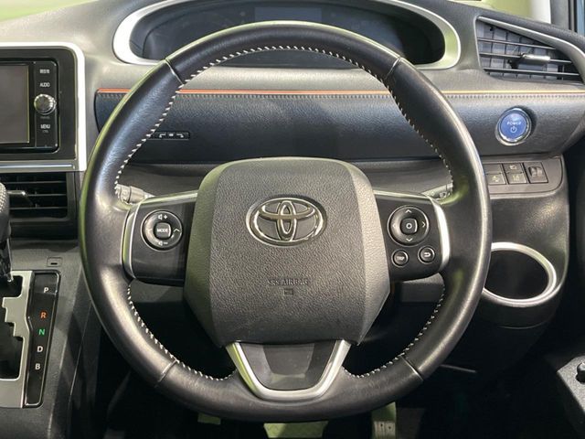 TOYOTA SIENTA HYBRID 2016