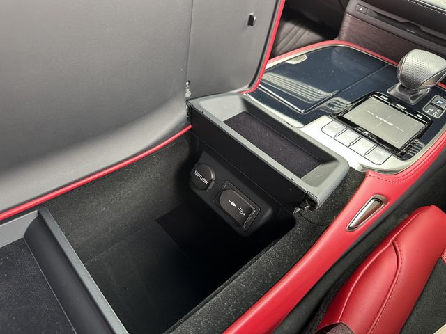 TOYOTA LEXUS LS500 2019