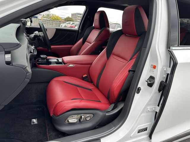 TOYOTA LEXUS LS500 2019