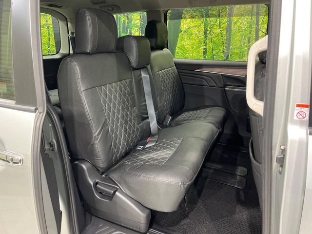 MITSUBISHI DELICA D:5 4WD 2024