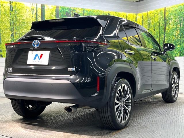 TOYOTA YARIS CROSS HYBRID 2023