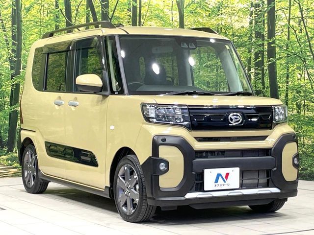 DAIHATSU TANTO FAN CROSS 2023