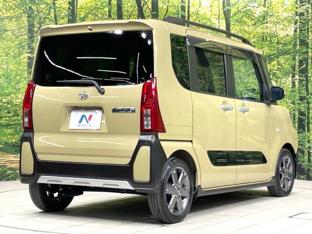 DAIHATSU TANTO FAN CROSS 2023