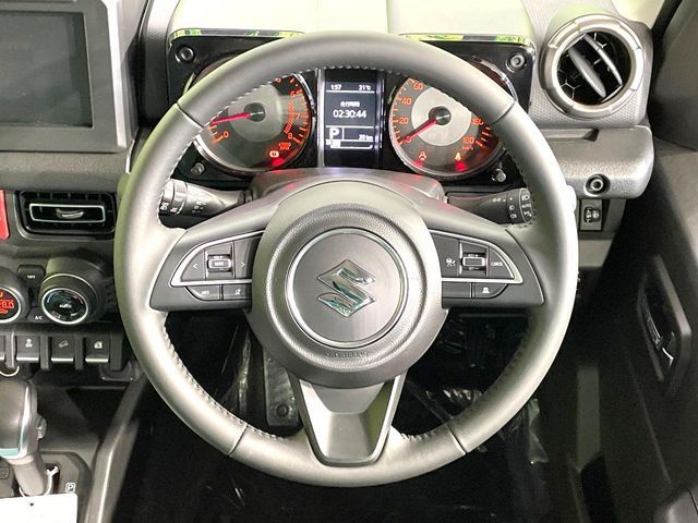 SUZUKI JIMNY NOMADE 2025