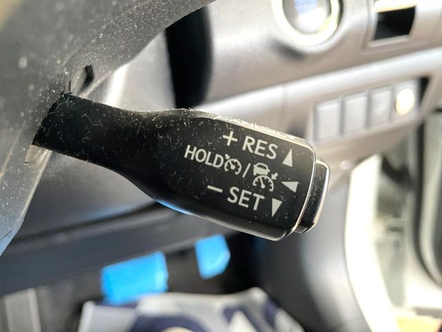 TOYOTA HARRIER 2WD 2017