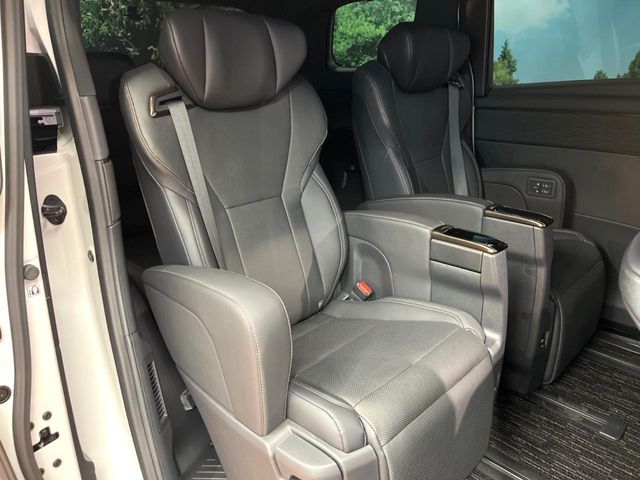 TOYOTA ALPHARD 4WD 2023