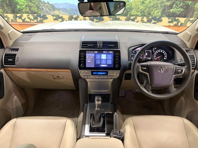 TOYOTA LANDCRUISER PRADO 2023