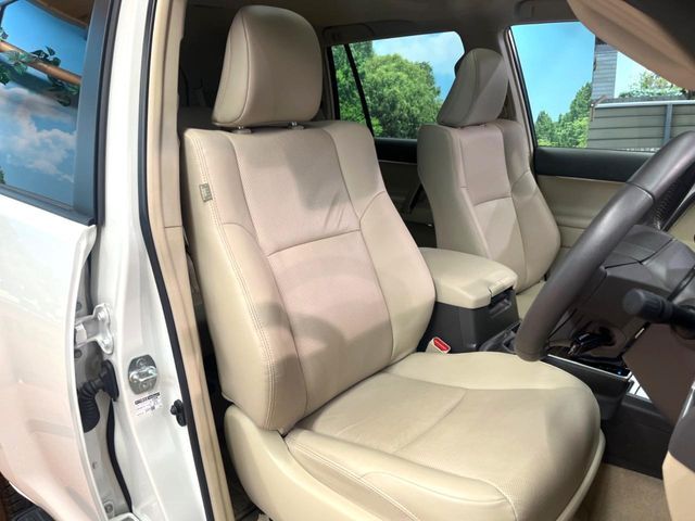 TOYOTA LANDCRUISER PRADO 2023