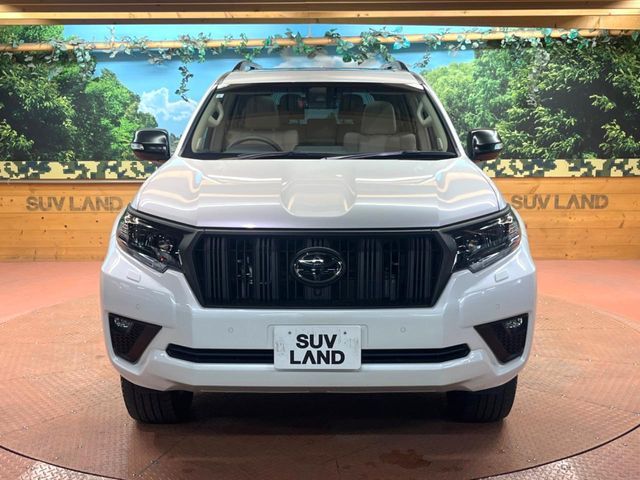 TOYOTA LANDCRUISER PRADO 2023