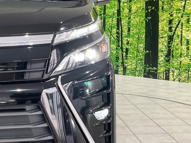 TOYOTA VOXY 4WD 2017