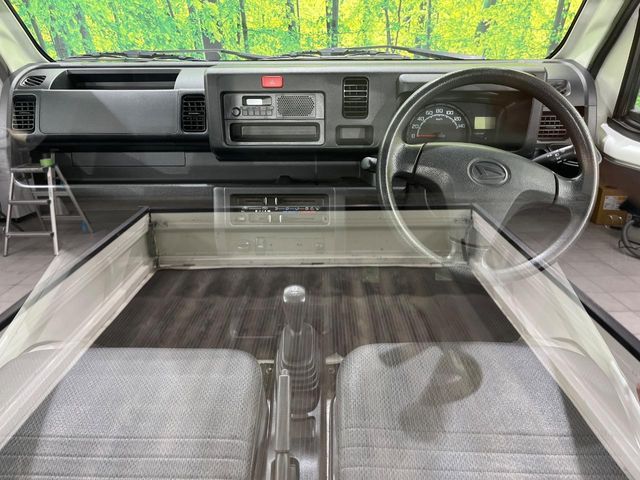 DAIHATSU HIJET truck 4WD 2017