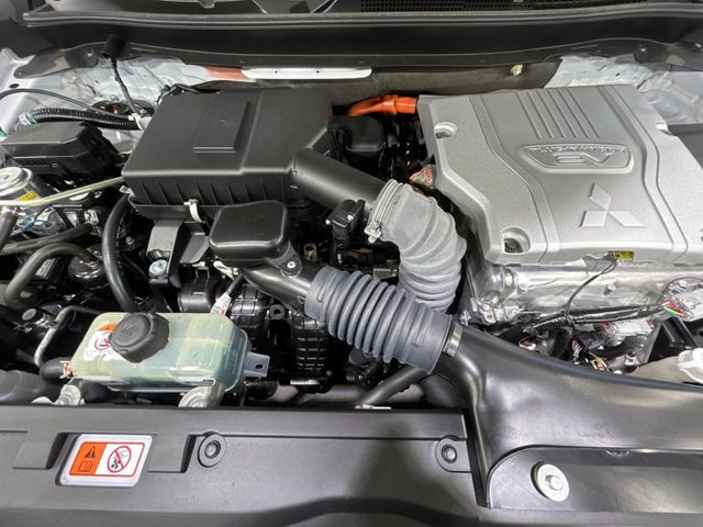 MITSUBISHI ECLIPSE CROSS PHEV 2024