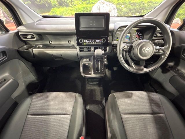 TOYOTA SIENTA HYBRID 2025