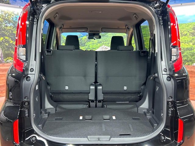 TOYOTA SIENTA HYBRID 2025