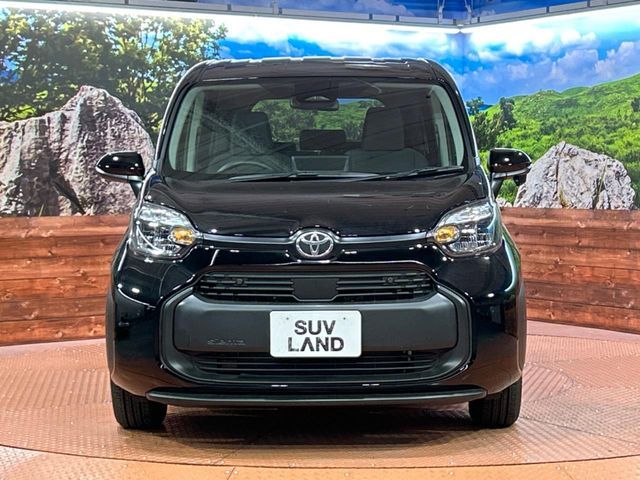 TOYOTA SIENTA HYBRID 2025